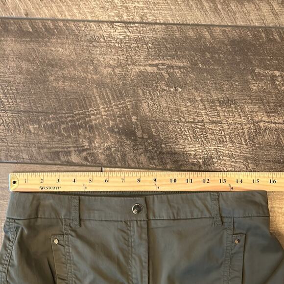 Chico's Luxe Utility Green Convertible Ankle Pants Chico's Size 0.5/US Size 4/6 - Picture 8 of 10